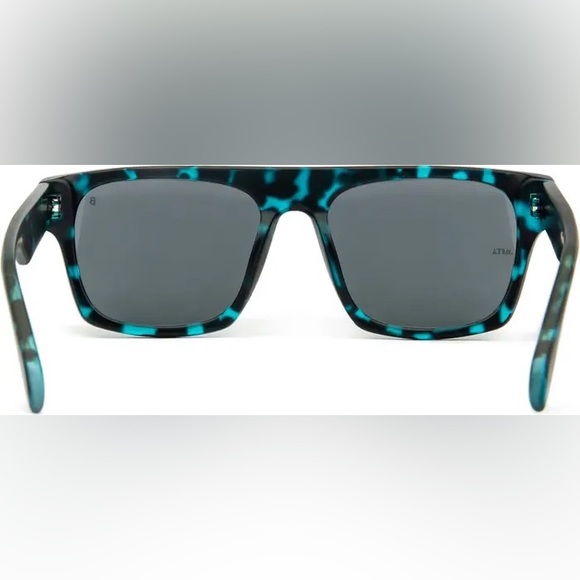 Nile 56mm Rectangular Sunglasses
MITA SUSTAINABLE EYEWEAR - Picture 3 of 7